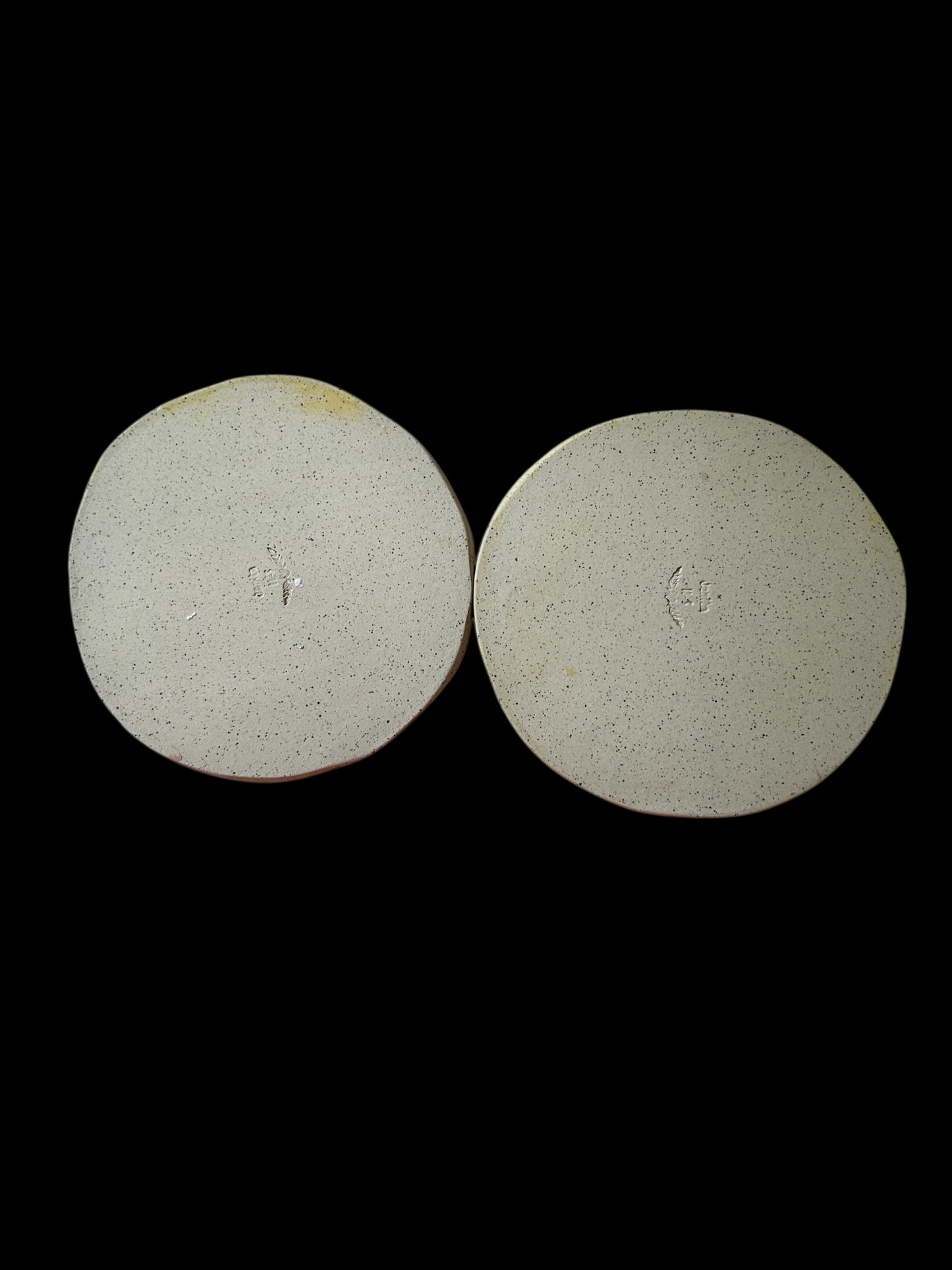 Round Textured Bread Warmers for Boules in Yellow or Pink